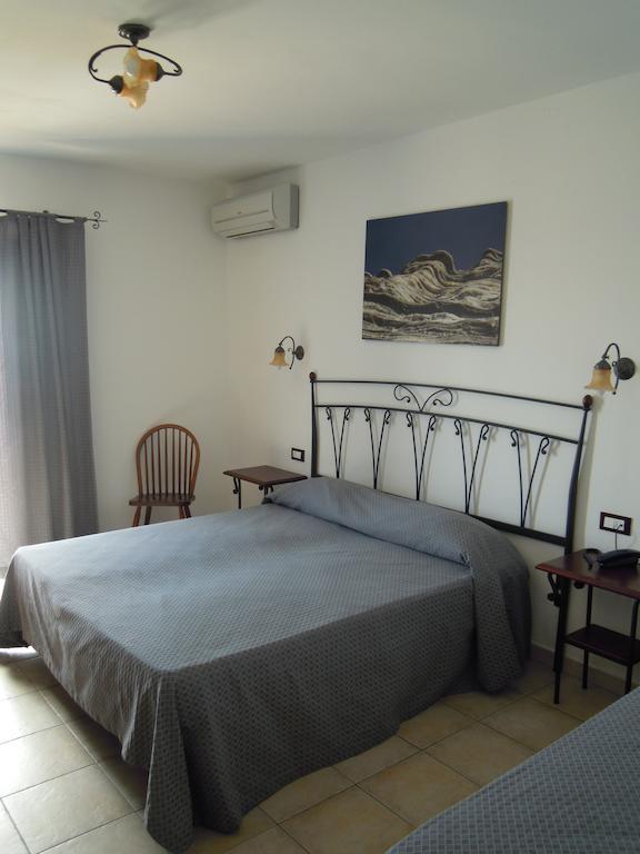 Hotel Punta Barone Santa Marina Salina Chambre photo