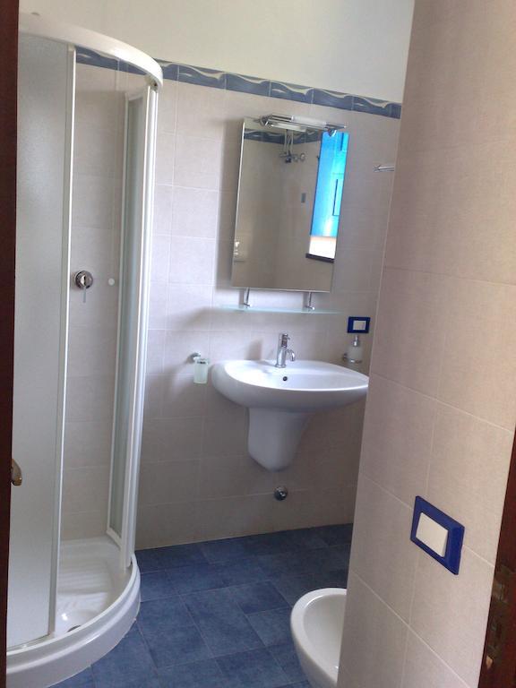 Hotel Punta Barone Santa Marina Salina Chambre photo