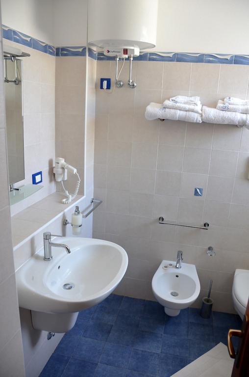 Hotel Punta Barone Santa Marina Salina Extérieur photo