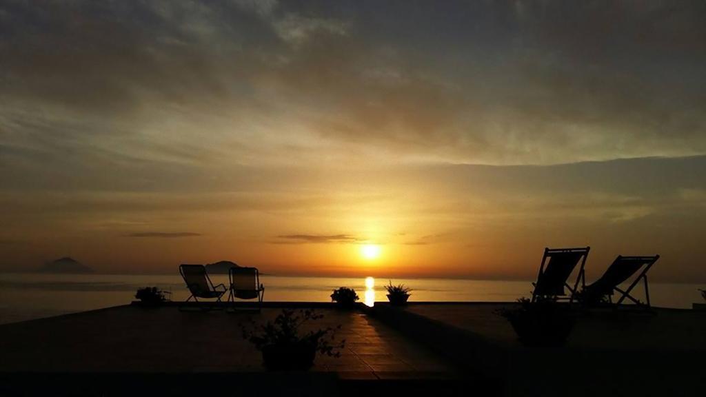 Hotel Punta Barone Santa Marina Salina Extérieur photo
